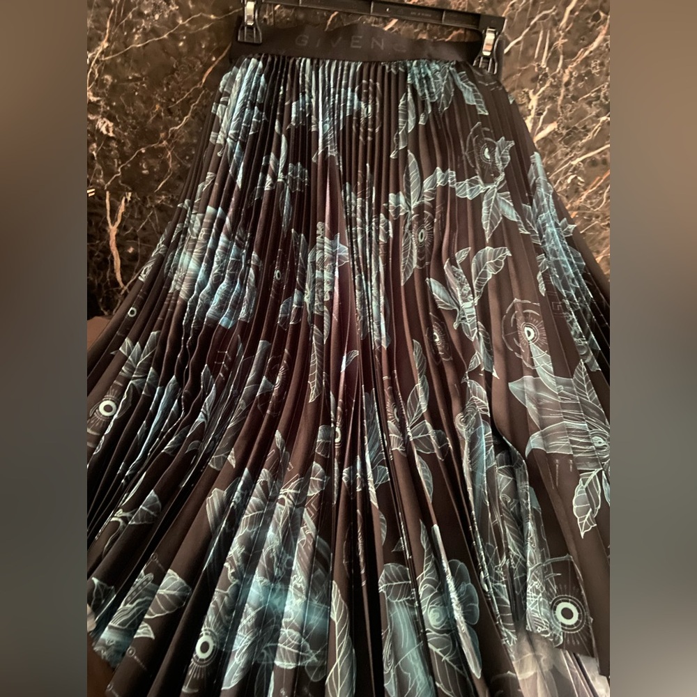 Givenchy Pleated Floral Midi Skirt - Picture 16 of 16